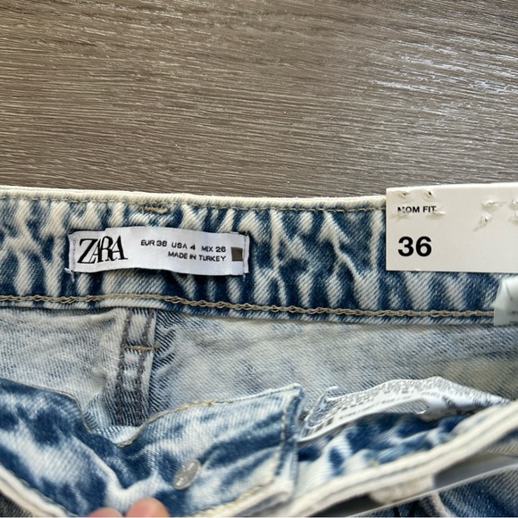 Zara Ripped Mom Fit Jeans - Picture 8 of 9